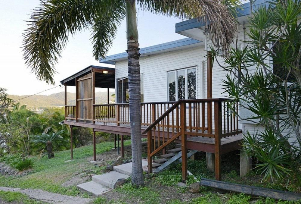 Airlie Guest House Airlie Beach Exteriör bild